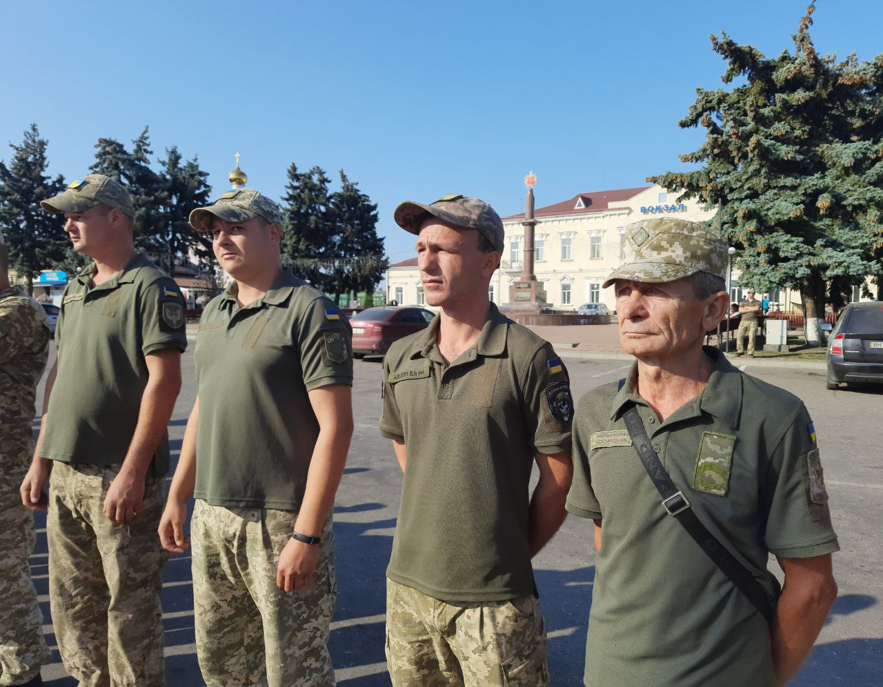 На головній площі Подільська відбувся урочистий мітинг.
